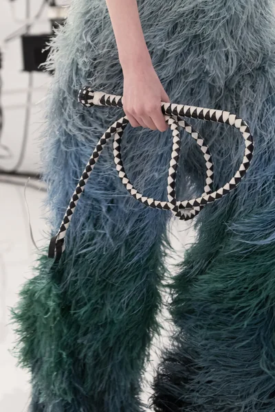 Look 30